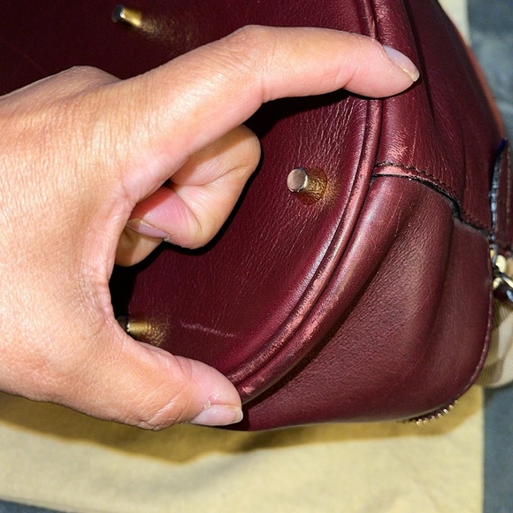 Preloved Burberry Beckett bucket bag burgundy color, great condition. - Picture 13 of 16